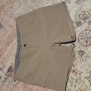 The North Face Tan Women's Polyester Elastane Zip Front 5 Pocket Shorts - Size 6